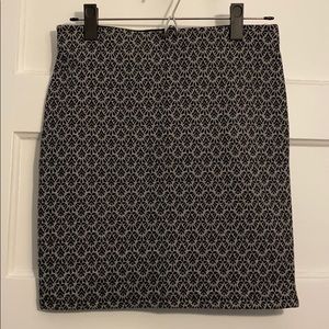 Patterned LOFT elastic stretch skirt